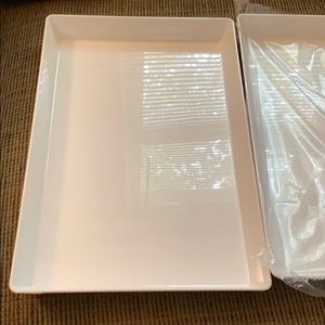 Plastic serving tray